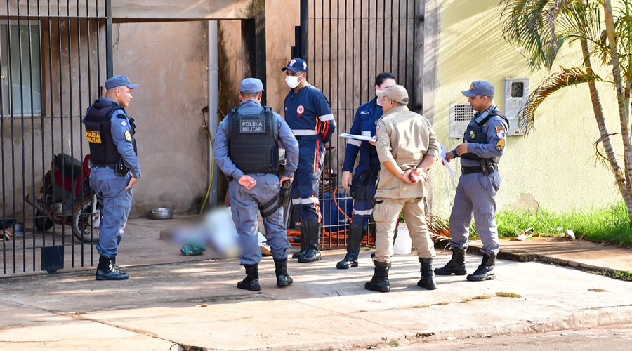Imagem: Vitima morta na porta de casa Detento executado em ‘saidinha’ temporária tinha passagem por estupro de vulnerável