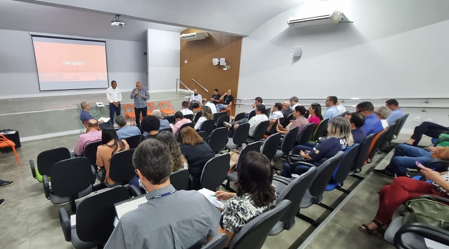 Imagem: sanear energisa 2 Em reunião convocada pelo presidente do Sanear, representantes de Rondonópolis cobraram ações da Energisa